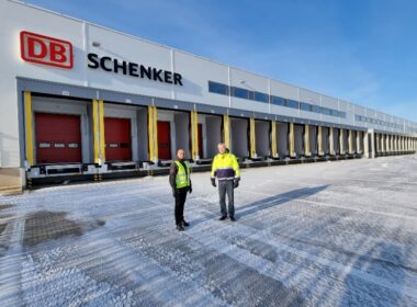 New Terminal in Sweden; Franco Carbajal, Branch Manager Södertälje and Leif Sundberg, Head of Collection & Distribution Land Transport (f.l.t.r.)