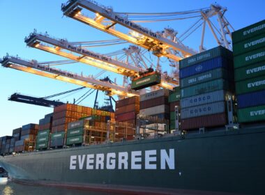 Salvors appointed to refloat grounded container ship EVER FORWARD