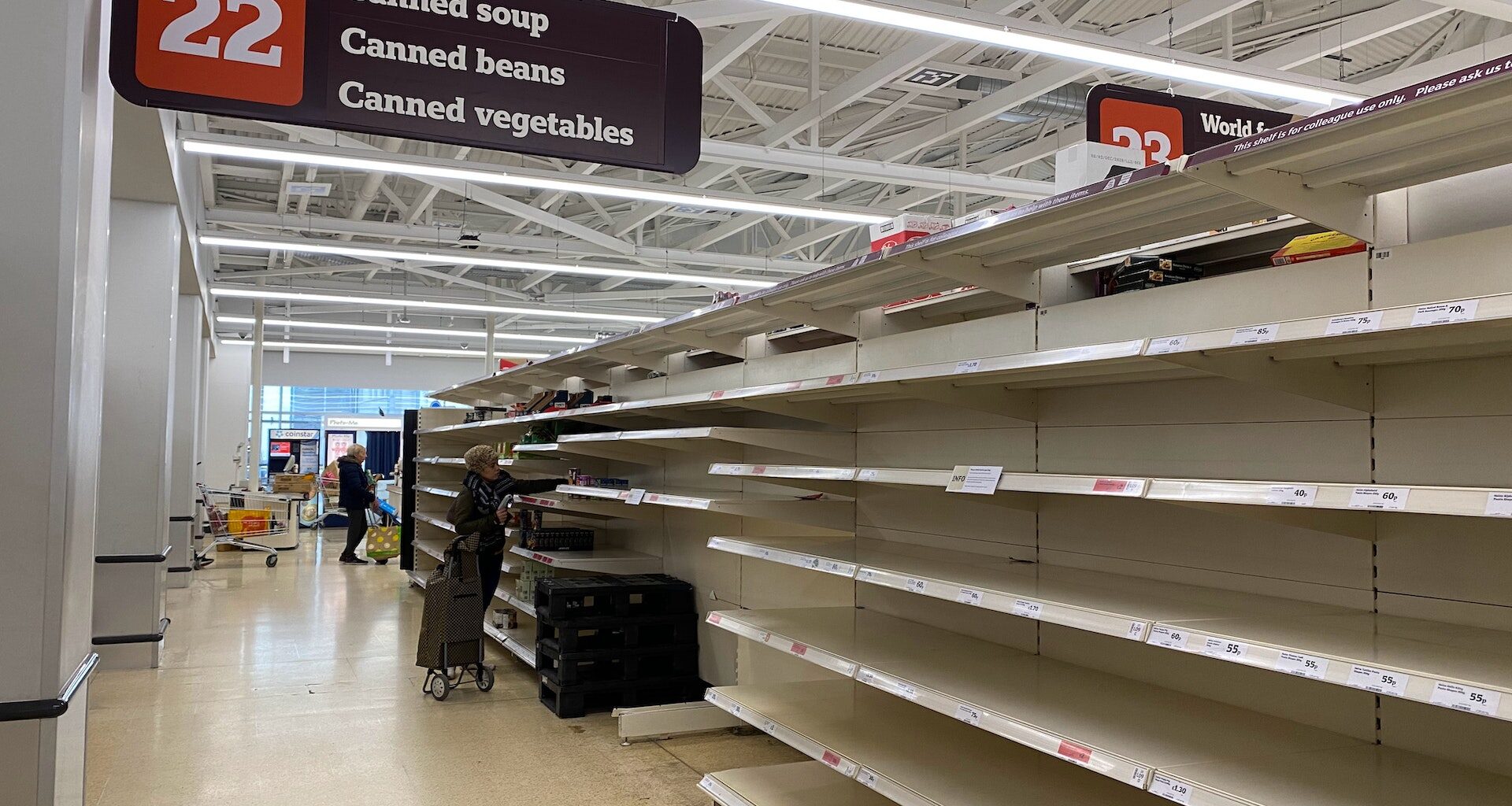 Felixstowe strikes: UK shops expect high prices and empty shelves