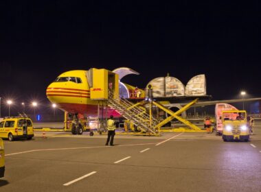 DHL offers customers choice to reduce shipment emissions