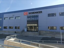 Automated e-Commerce warehouse in Spain © DB Schenker