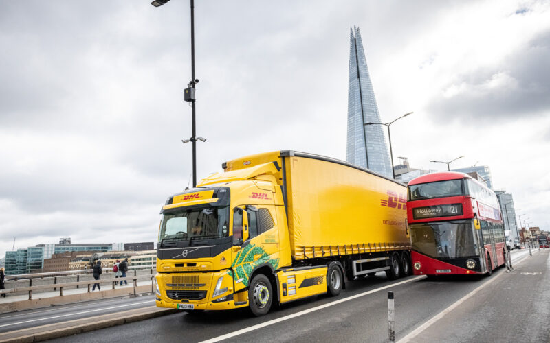 DHL Supply Chain introduces UK’s first Volvo heavy duty electric tractor units